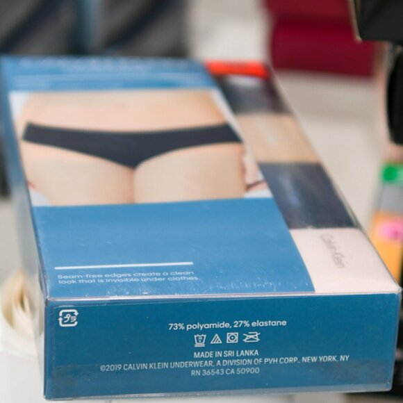 CALVIN KLEIN UNDERWEAR WOMEN HIPSTER INVISIBLE UNDER CLOTHES 4 PACK Size : M - Picture 3 of 5